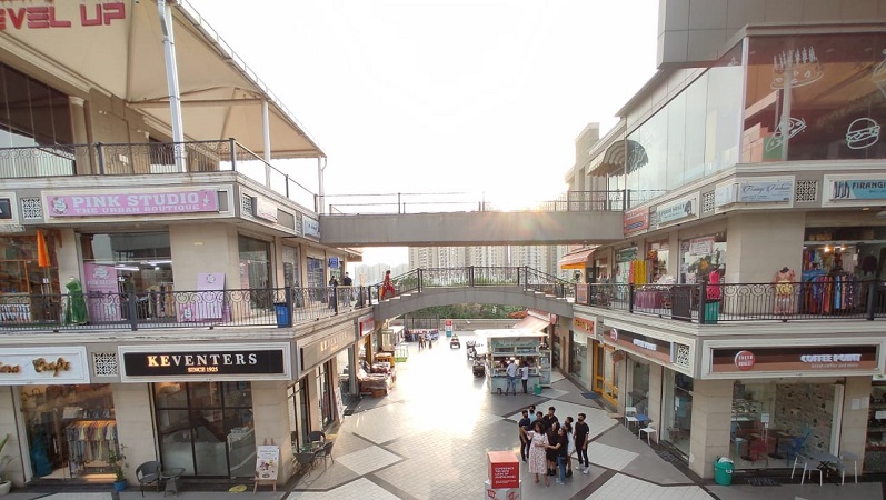 Ground Floor Shops - Sapphire 83